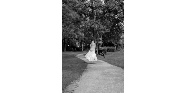 Hochzeitsfotos - Art des Shootings: Prewedding Shooting - PLZ 55442 (Deutschland) - Hochzeitsfoto von Christopher Kühn - Kühn Fotografie
https://www.kuehnfotografie.de - Kühn Fotografie