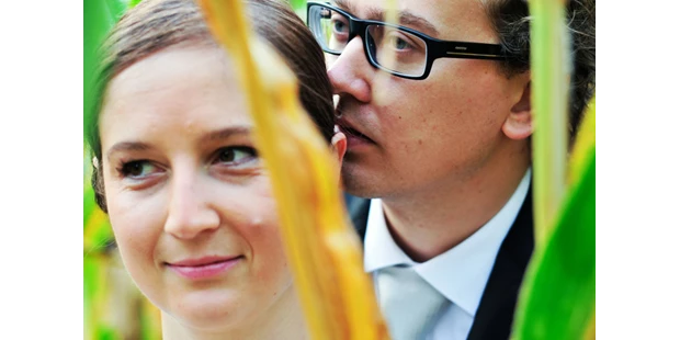 Hochzeitsfotos - Copyright und Rechte: Bilder auf Social Media erlaubt - Nottuln - Hochzeitsfoto von Christopher Kühn - Kühn Fotografie
https://www.kuehnfotografie.de - Kühn Fotografie