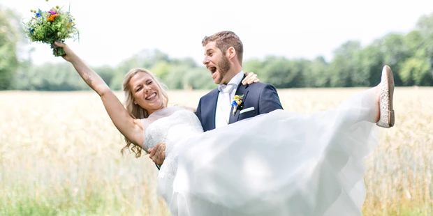 Hochzeitsfotos - Copyright und Rechte: Bilder auf Social Media erlaubt - Atzenbrugg - Andrea Staska Photography
