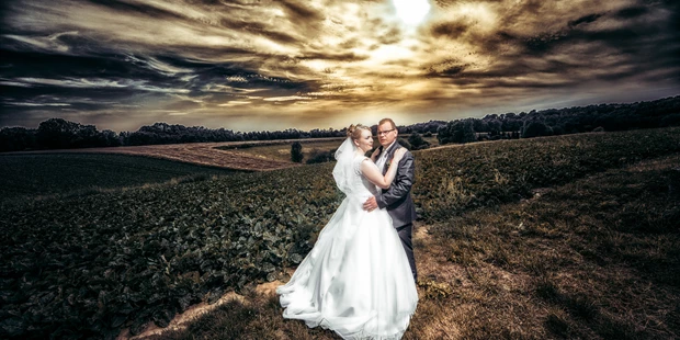 Hochzeitsfotos - Fotobox alleine buchbar - Vöhl - Christof Oppermann - Authentic Wedding Storytelling