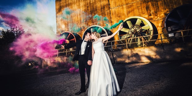 Hochzeitsfotos - Fotobox mit Zubehör - Hattert - Christof Oppermann - Authentic Wedding Storytelling