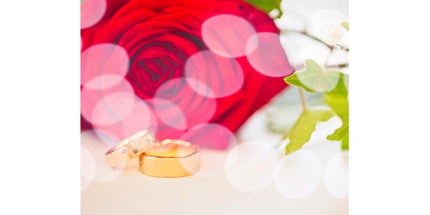 Hochzeitsfotos - Copyright und Rechte: Bilder auf Social Media erlaubt - PLZ 9444 (Schweiz) - Das Ringfoto - CountryFoto