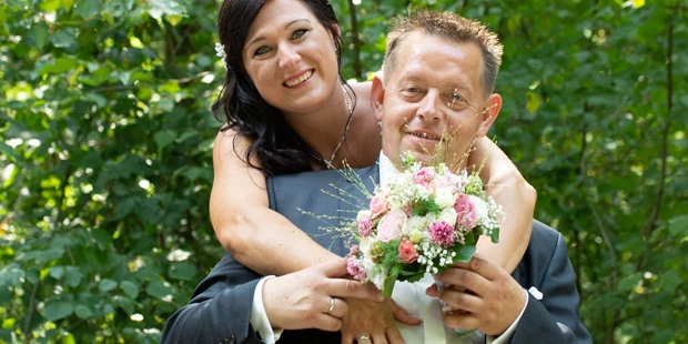 Hochzeitsfotos - Copyright und Rechte: Bilder auf Social Media erlaubt - Kerken - FotoMor