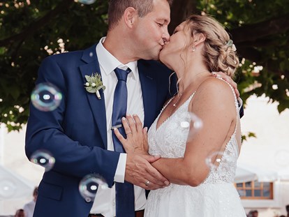 Hochzeitsfotos - Fotobox mit Zubehör - Wieshöf - Wedding Paradise e.U. Professional Wedding Photographer