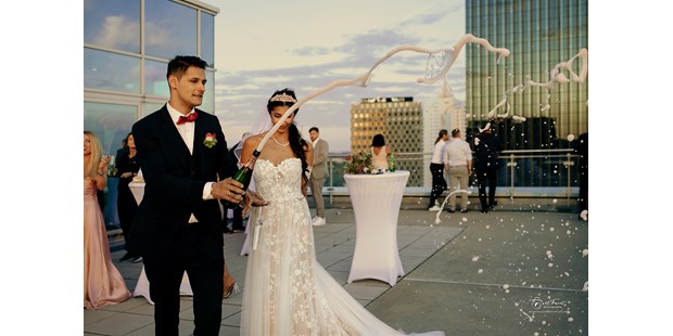 Hochzeitsfotos - Art des Shootings: Trash your Dress - artformat.at