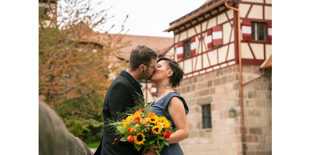 Hochzeitsfotos - Fotobox mit Zubehör - Bischbrunn - Hochzeitsfotografie Victoria Oldenburg-Lehmann