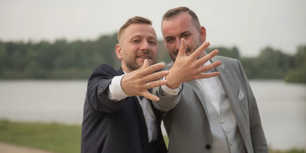 Hochzeitsfotos - Copyright und Rechte: Bilder dürfen bearbeitet werden - Gröditsch - Gleichgeschlechtliche Hochzeit - Jan Windisch Fotografie