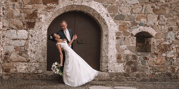 Hochzeitsfotos - Fotobox alleine buchbar - St. Michael (Weißenkirchen in der Wachau) - wedding photographer Vienna - Hochzeifotograf Neza&Tadej  Poročni fotograf 