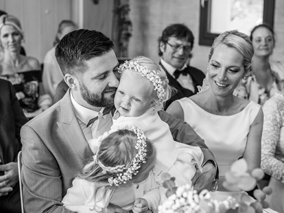 Hochzeitsfotos - Copyright und Rechte: Bilder auf Social Media erlaubt - Österreich - Helmut Schweighofer Hochzeitsfotograf