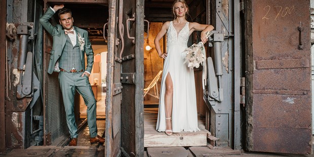 Hochzeitsfotos - Art des Shootings: Trash your Dress - Hattert - Fotostudio Lichtrevier GbR Peters