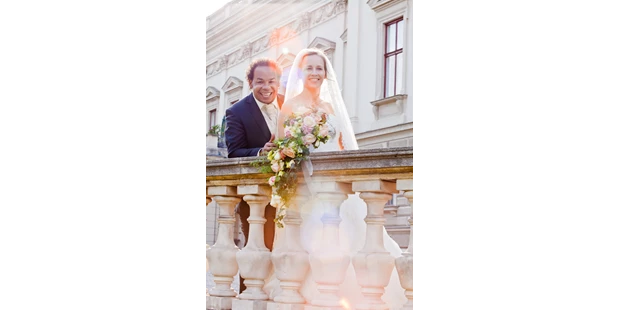 Hochzeitsfotos - Copyright und Rechte: Bilder auf Social Media erlaubt - Weistrach - Portraitfotografie, Wien,
© Isabell Schatz - Ja-ich-will-Schatz
