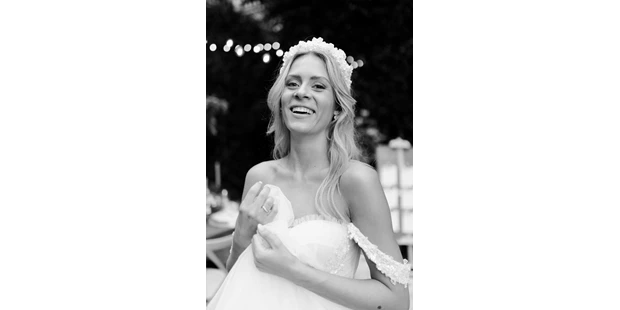 Hochzeitsfotos - Copyright und Rechte: Bilder auf Social Media erlaubt - Ernsgaden - Mellgrafie