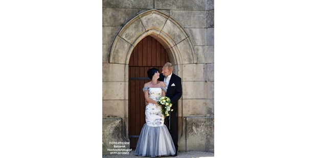 Hochzeitsfotos - Copyright und Rechte: Bilder dürfen bearbeitet werden - Börnicke (Landkreis Havelland) - Fotoshooting am Schloss von Schwerin - BALZEREK, REINHARD