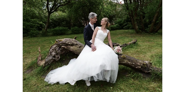 Hochzeitsfotos - Copyright und Rechte: Bilder kommerziell nutzbar - Börnicke (Landkreis Havelland) - Brautpaar - Fotoshooting in Mecklenburg - BALZEREK, REINHARD