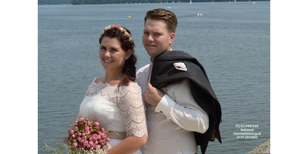 Hochzeitsfotos - Fotobox mit Zubehör - Netzow - Brautpaar am Schweriner See - BALZEREK, REINHARD