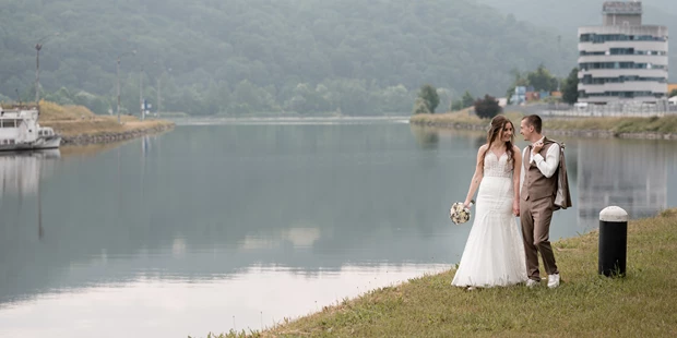 Hochzeitsfotos - Copyright und Rechte: Bilder auf Social Media erlaubt - PLZ 9863 (Österreich) - eris-wedding