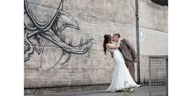 Hochzeitsfotos - Copyright und Rechte: Bilder auf Social Media erlaubt - Wallern an der Trattnach - eris-wedding