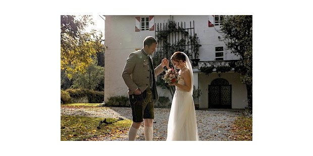 Hochzeitsfotos - Art des Shootings: Trash your Dress - PLZ 4894 (Österreich) - Julia Klemmer Fotografie