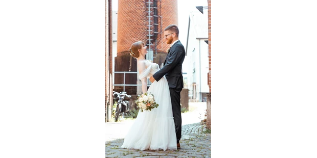Hochzeitsfotos - Copyright und Rechte: Bilder auf Social Media erlaubt - Sontheim - Josia Numrich Hochzeitsfotografie