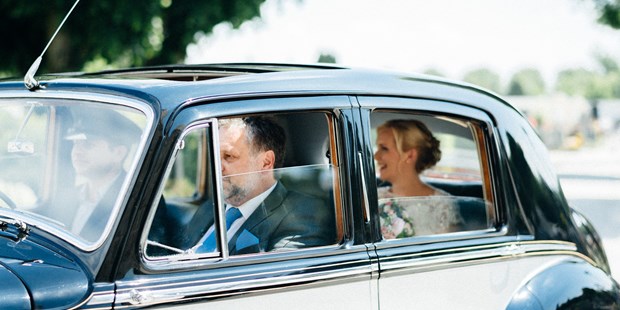 Hochzeitsfotos - Buchleiten (Rüstorf) - Brautankunft - Fotografin Maria Gadringer  - Maria Gadringer
