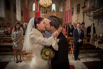 Hochzeitsfotograf: erster Kuss als Ehepaar - Wolfgang Thaler photography