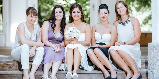 Hochzeitsfotos - Schwaz - Mädlsrunde in Innsbruck bei der Hochzeit von Kerstin und Markus - click & smile photography