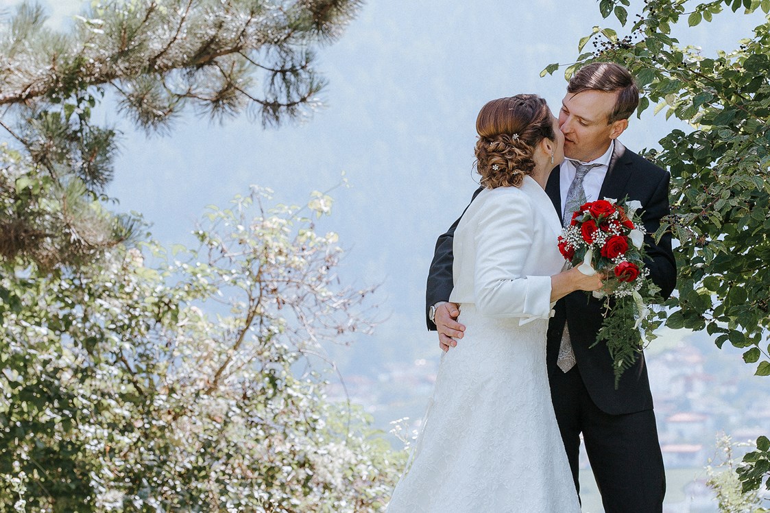 Hochzeitsfotograf: Hochzeit am Locherboden bei Mieming in Tirol .. Die zwei Gäste aus Deutschland heirateten bei uns im schönen Tirol am nahezu märchenhaften Locherboden - click & smile photography