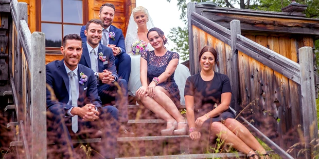 Hochzeitsfotos - Schwaz - Trauzeugen und Szene gesetzt - Simone und Stefan hatten deren gleich jeweils 2 .. Ein lustiges Shooting :D - click & smile photography