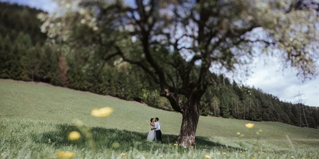 Hochzeitsfotos - Art des Shootings: Trash your Dress - Maria-Lanzendorf - Grüner See 2017 - Weddingstyler