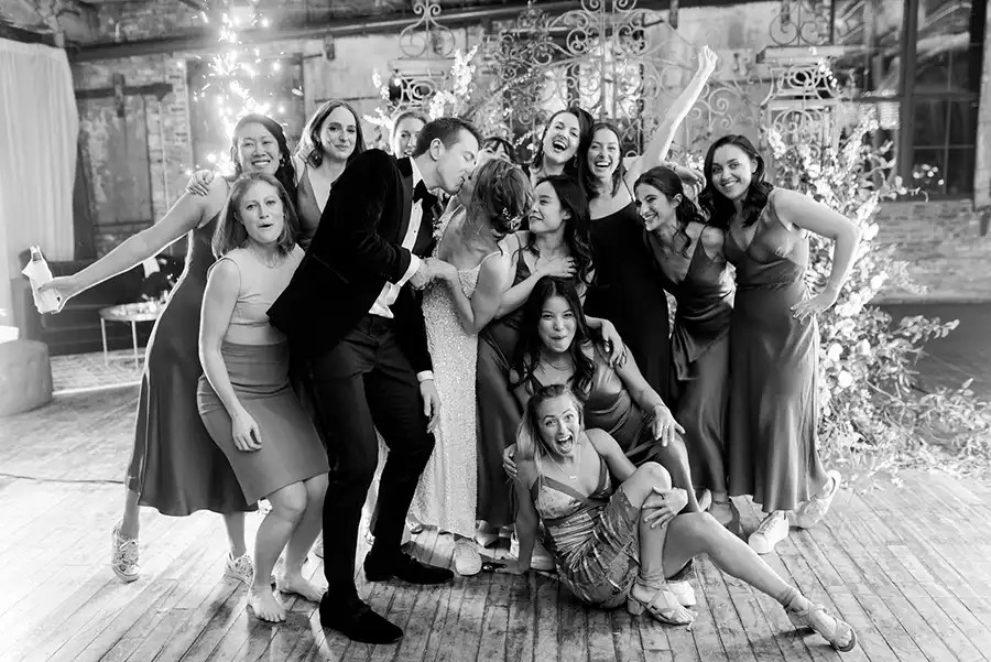 Hochzeitsfotograf:  Eure Hochzeitsfotografin in Hamburg & Schleswig Holstein und Umgebung, verfügbar für eure Hochzeit - Allluxuriant Photography