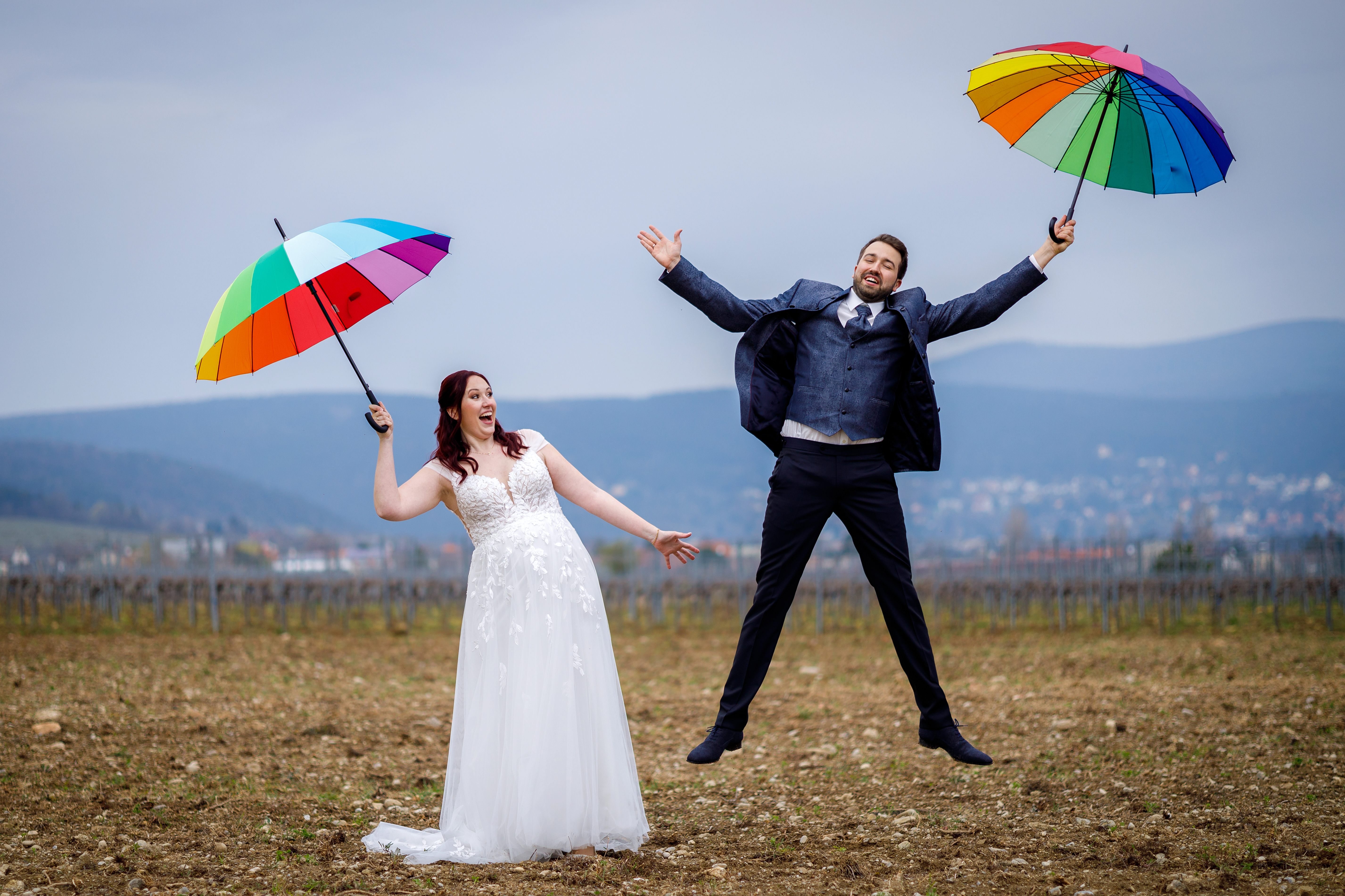 Hochzeitsfotos - Berufsfotograf - St. Pölten - Falls es regnen sollte, habe ich immer passende Regenschirme mit dabei. - Thomas Karolyi