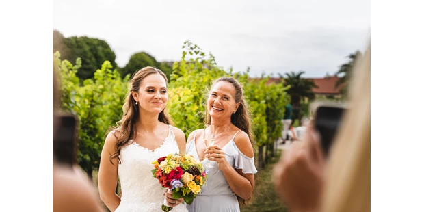 Hochzeitsfotos - Art des Shootings: Trash your Dress - Maria-Lanzendorf - Schönbrunn - Albern - Uwe Rustenbeck Photography
