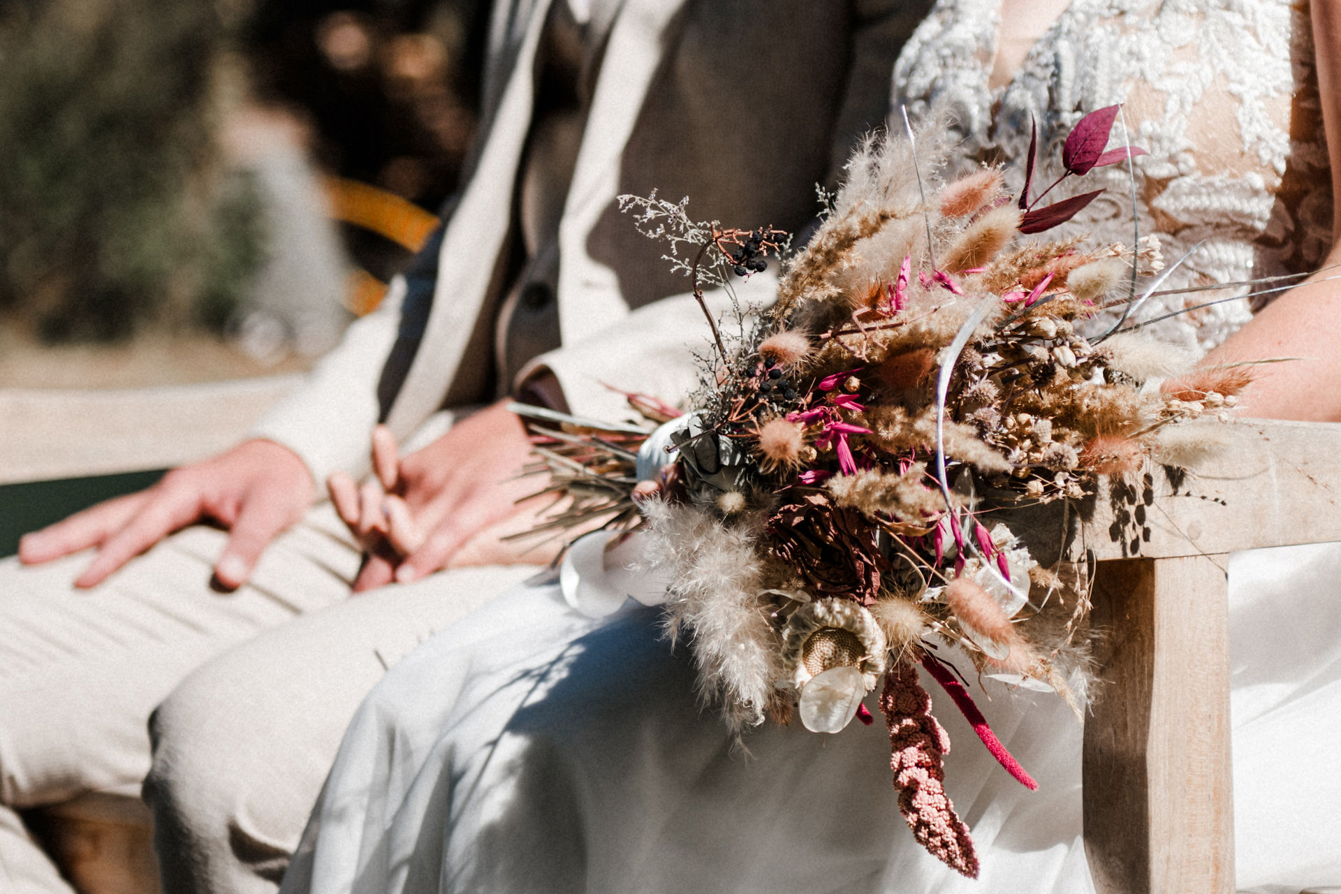Hochzeitsfotograf: Brautpaar bei der Freien Trauung auf dem Kultur-Gut Wrechen - Spreekind-Fotografie