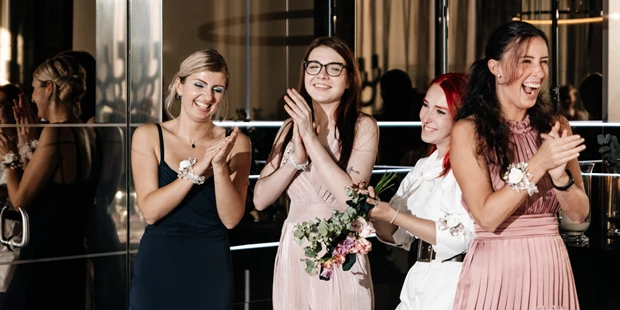 Hochzeitsfotos - Art des Shootings: Trash your Dress - Maria-Lanzendorf - Iryna Murselovic