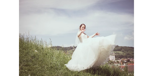 Hochzeitsfotos - Fotostudio - Wels (Wels) - Hochzeit in Linz, Schlosspark
 - DieFotoFrau