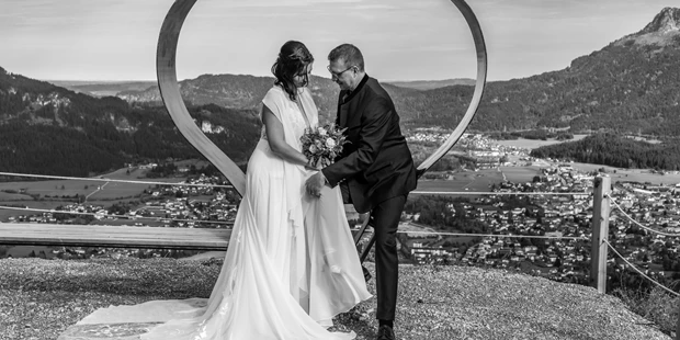 Hochzeitsfotos - Art des Shootings: Hochzeits Shooting - Appenzell - Shooting auf Ruine Ehrenberg - Zaubermomente der Fotografie