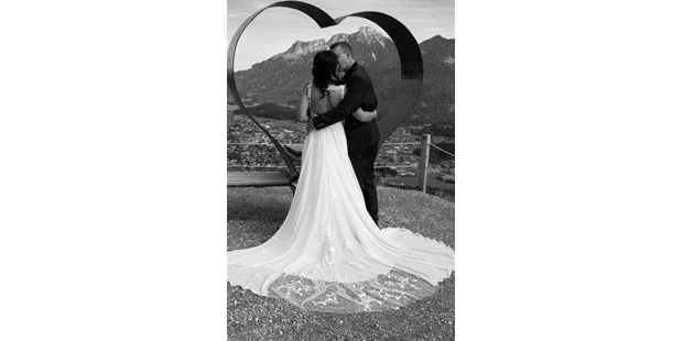 Hochzeitsfotos - Art des Shootings: Hochzeits Shooting - Appenzell - Shooting auf Ruine Ehrenberg - Zaubermomente der Fotografie