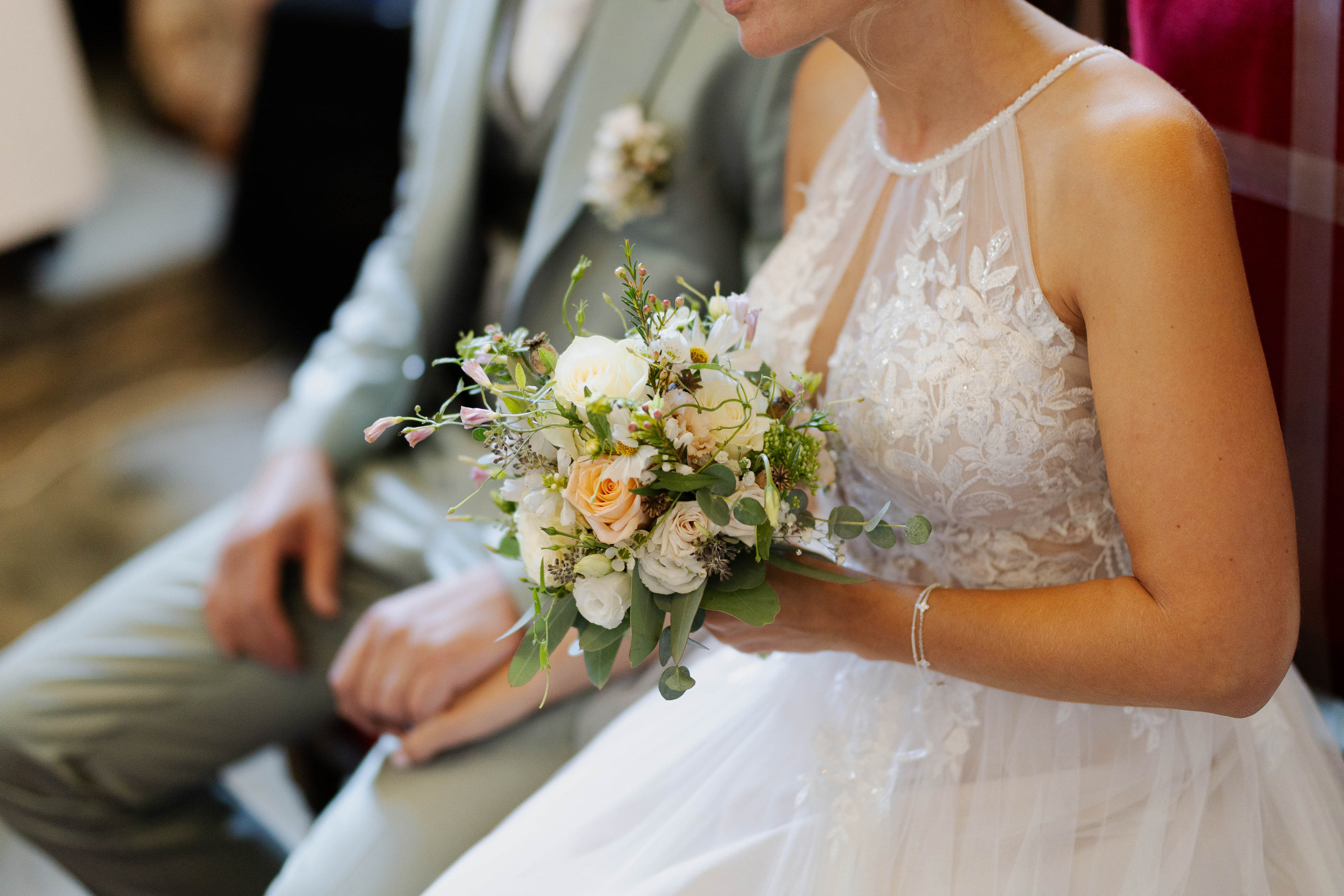 Hochzeitsfotograf: Hochzeitsfotograf Kärnten - kirchliche Trauung - Johanna Bacher Fotografie