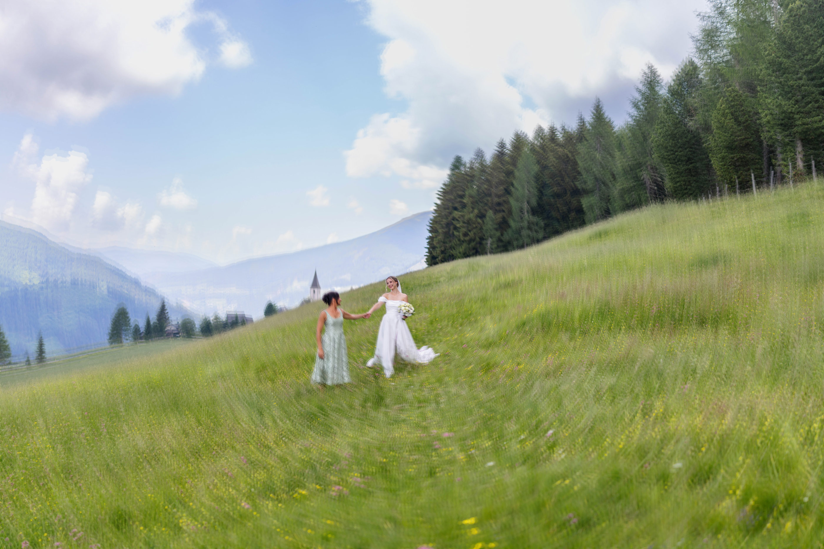 Hochzeitsfotograf: Hochzeitsfotograf Kärnten - Hochzeitsbilder auf der Alm - Johanna Bacher Fotografie