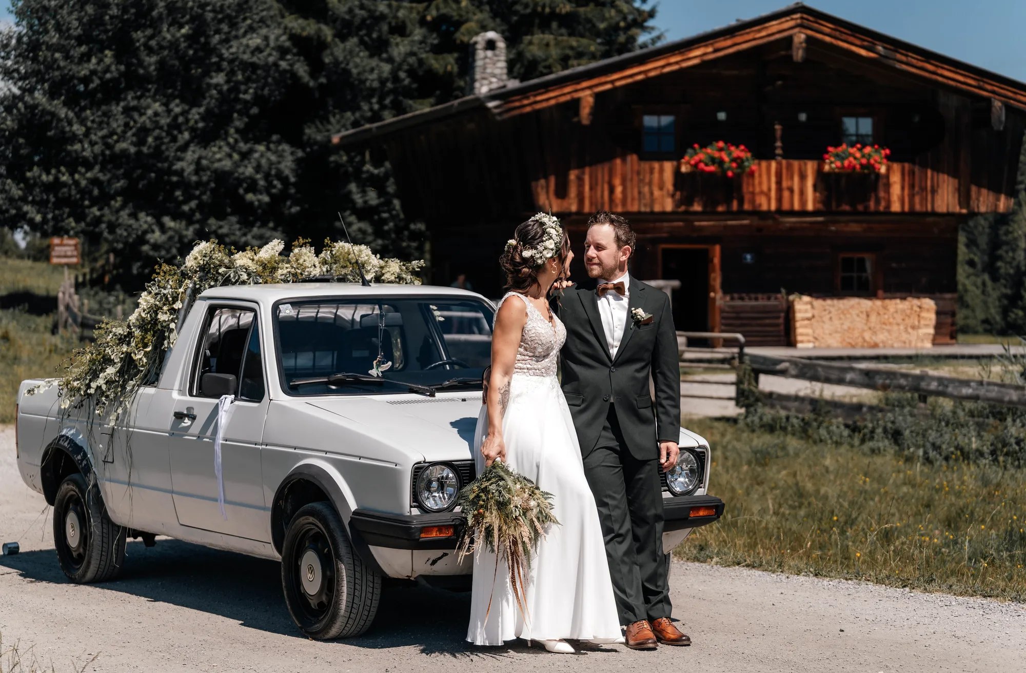 Hochzeitsfotos - Art des Shootings: Fotostory - Radstadt - Hochzeitspaar beim Brautpaarshooting - Camerina Fotografie