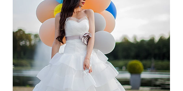 Hochzeitsfotos - PLZ 56459 (Deutschland) - Fotoshooting Braut mit Ballons Hochzeitsreportage Bremen Dorina Köbele-Milas - Dorina Köbele-Milaş