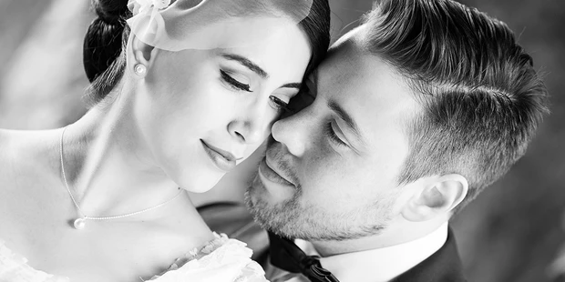Hochzeitsfotos - PLZ 56459 (Deutschland) - Hochzeitspaar Brautpaarfotoshooting Köln Hochzeitsfotografie Dorina Köbele-Milas - Dorina Köbele-Milaş