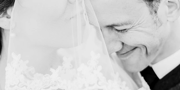 Hochzeitsfotos - Art des Shootings: Trash your Dress - Maria-Lanzendorf - Michaela Begsteiger