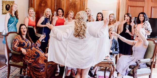 Hochzeitsfotos - Art des Shootings: Trash your Dress - Maria-Lanzendorf - Michaela Begsteiger