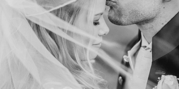 Hochzeitsfotos - Art des Shootings: Trash your Dress - Maria-Lanzendorf - Michaela Begsteiger