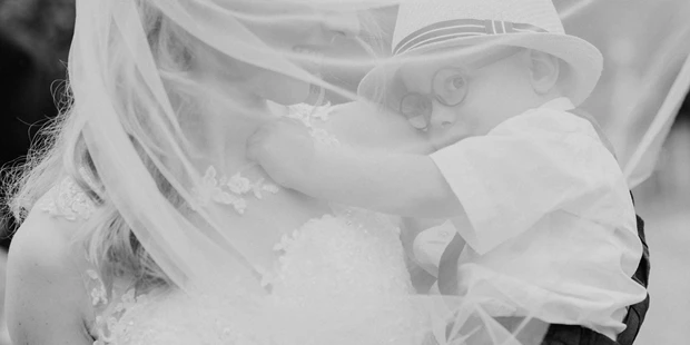 Hochzeitsfotos - Art des Shootings: Trash your Dress - Maria-Lanzendorf - Michaela Begsteiger