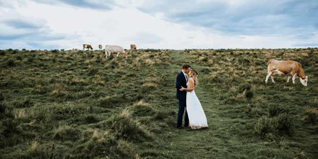 Hochzeitsfotos - Art des Shootings: Trash your Dress - Maria-Lanzendorf - Michaela Begsteiger