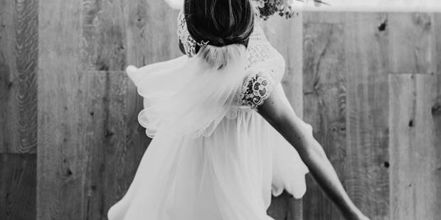 Hochzeitsfotos - Art des Shootings: Trash your Dress - Maria-Lanzendorf - Michaela Begsteiger