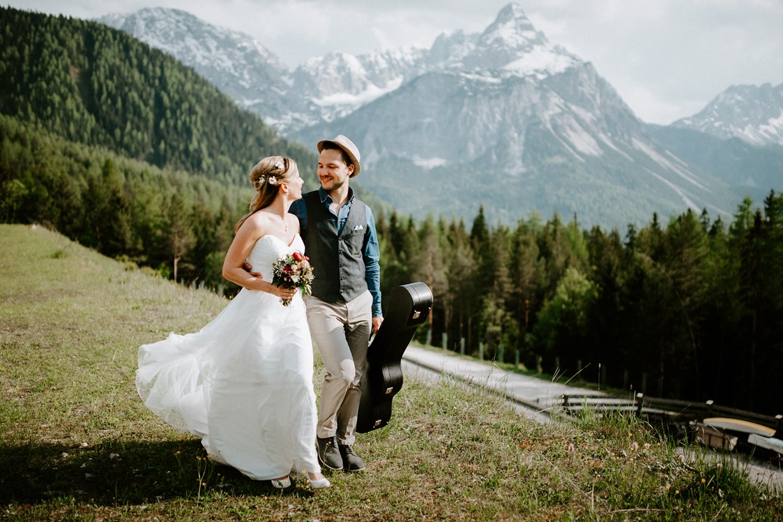 Hochzeitsfotograf: Paarshooting auf der Gamsalm - Magnus Winterholler | Gipfelliebe Hochzeitsfotografie