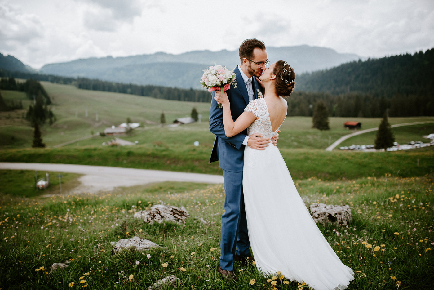 Hochzeitsfotos - Art des Shootings: Fotostory - Innsbruck - Paarshooting auf der Winklmoosalm - Magnus Winterholler | Gipfelliebe Hochzeitsfotografie